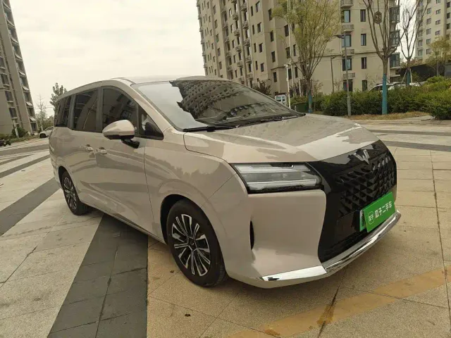 Wuling Starlight 730 — Фото автомобиля 3
