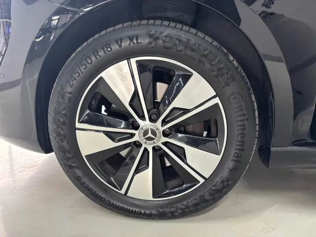 Mercedes-Benz V-Class — Фото автомобиля 11