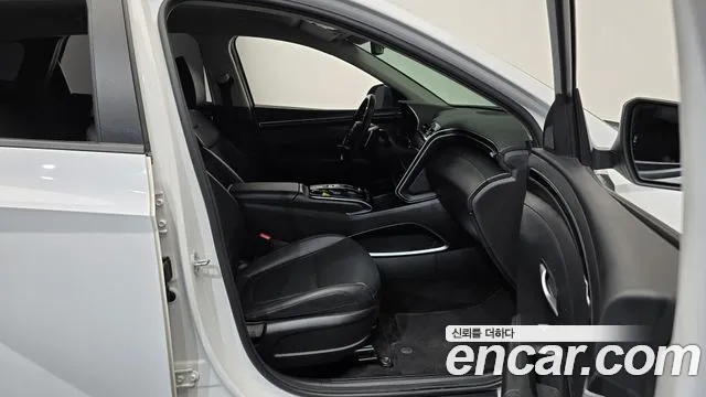 Hyundai Tucson Tucson (NX4) Бензин 1.6 турбо 2WD — Фото автомобиля 12
