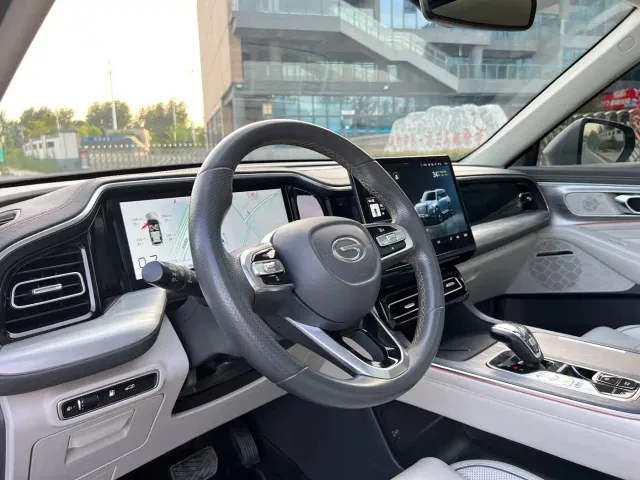 GAC Trumpchi GS8 — Фото автомобиля 11