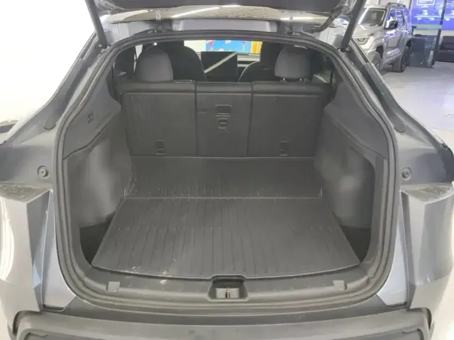 Tesla Model Y — Фото автомобиля 4