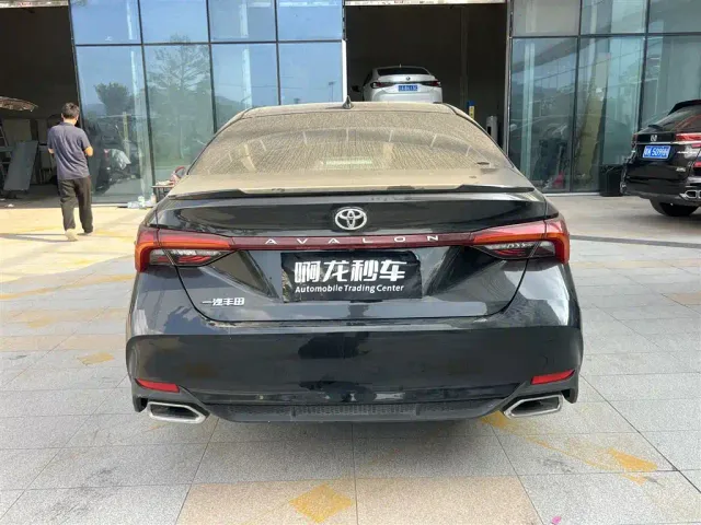 Toyota Avalon — Фото автомобиля 8