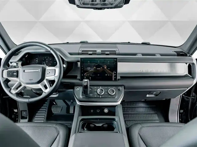 Land Rover Defender — Фото автомобиля 15