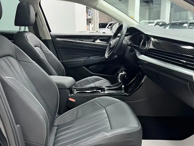Volkswagen Passat — Фото автомобиля 23