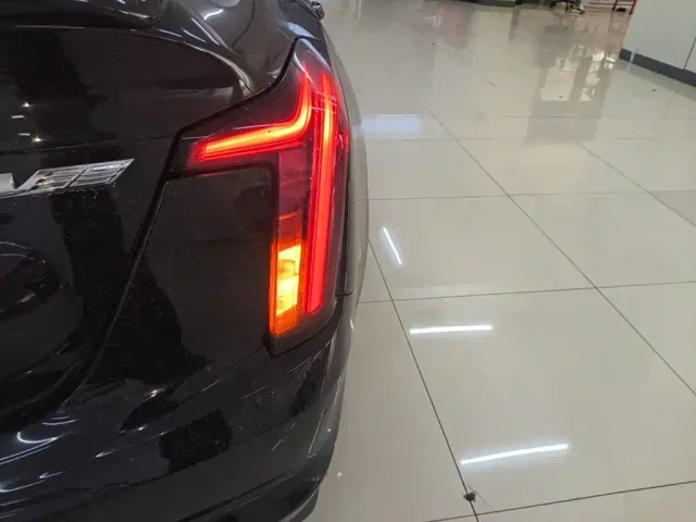 Cadillac CT5 — Фото автомобиля 7