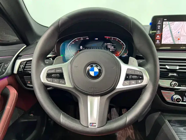 BMW 5 Series — Фото автомобиля 10