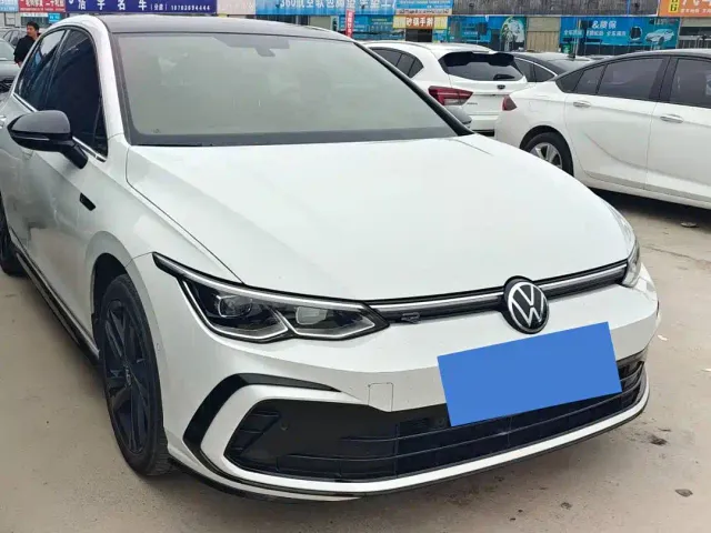 Volkswagen Golf — Фото автомобиля 3