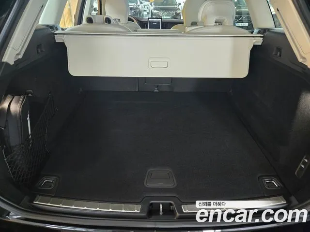 Volvo XC60 Generation 2 — Фото автомобиля 6