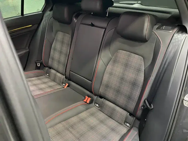 Volkswagen Golf GTI — Фото автомобиля 6