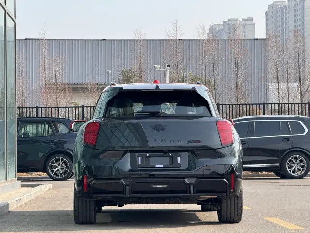 MINI Electric MINI JCW ACEMAN — Фото автомобиля 14