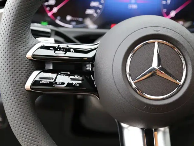 Mercedes-Benz E-Class — Фото автомобиля 16