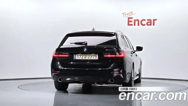 BMW 3-Series 3 серия (G20) 320d Touring Luxury — Фото автомобиля 3