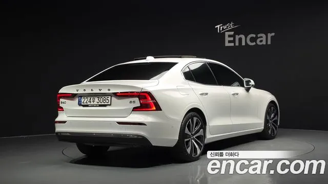 Volvo S60 3rd Gen — Фото автомобиля 2