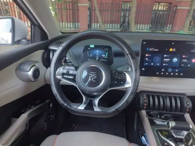 BYD Yuan PLUS — Фото автомобиля 11