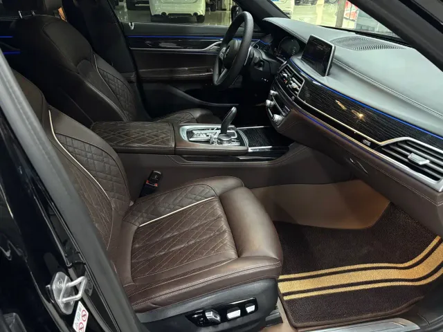 BMW 7 Series — Фото автомобиля 20