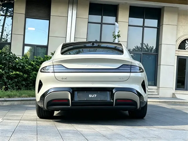 Xiaomi SU7 — Фото автомобиля 5