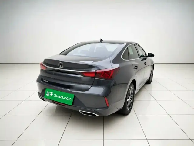 Changan Eado — Фото автомобиля 6