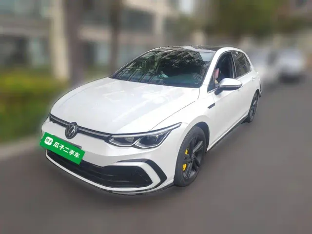 Фотография автомобиля — Volkswagen Golf