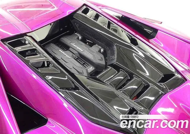 Lamborghini Revuelto — Фото автомобиля 5