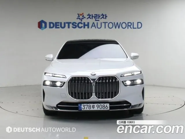 BMW 7 Series G70 — Фото автомобиля 3