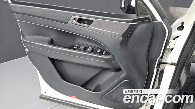 KG_Mobility_Ssangyong Rexton Новый Rexton Sport Дизель 2.2 4WD — Фото автомобиля 24