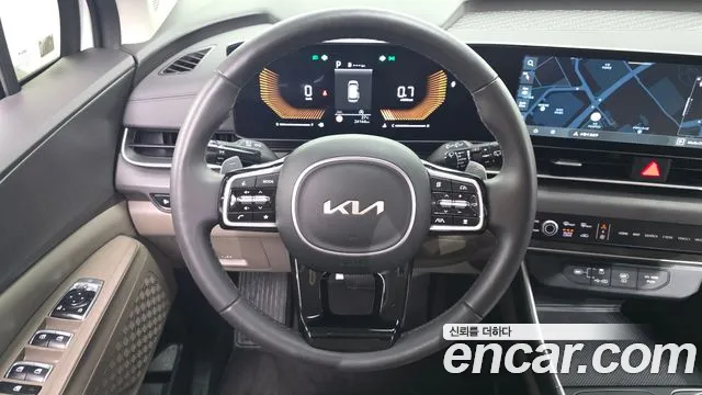 Kia Canival — Фото автомобиля 12