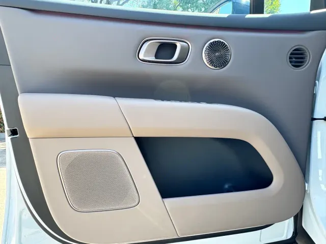 Li Auto i6 — Фото автомобиля 15