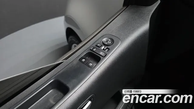 Hyundai Staria Staria 4WD Tourer 9 мест — Фото автомобиля 14