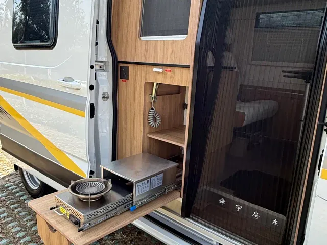 SAIC Maxus SAIC Maxus MAXUS V90 RV 2023 Traveller V90 Classic — Фото автомобиля 13