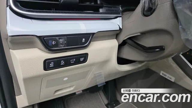 Kia Carnival Generation 4 — Фото автомобиля 29