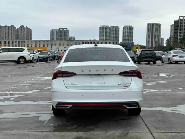 Skoda Octavia — Фото автомобиля 5