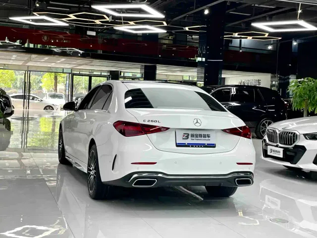 Mercedes-Benz C-Class — Фото автомобиля 12