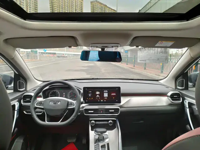 Geely Binyue — Фото автомобиля 9