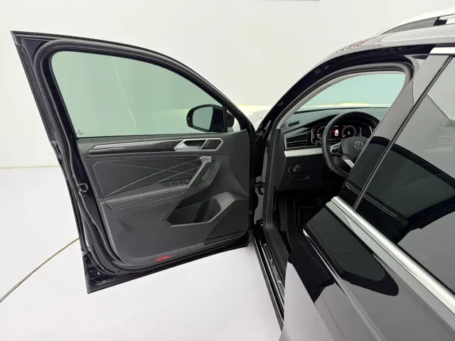 Volkswagen Tiguan L — Фото автомобиля 21