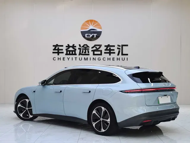 Nio ET5 Touring — Фото автомобиля 5