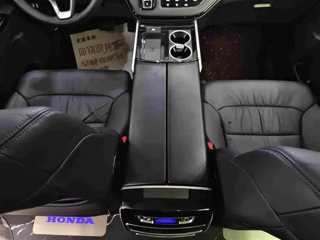 Honda Elysion — Фото автомобиля 10