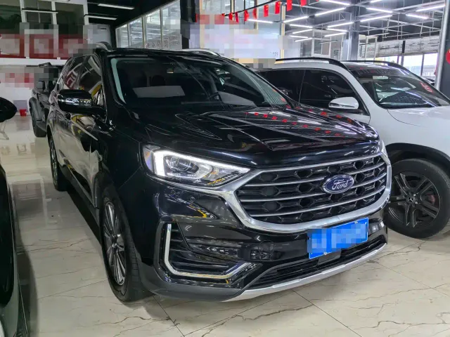 Ford Edge — Фото автомобиля 3