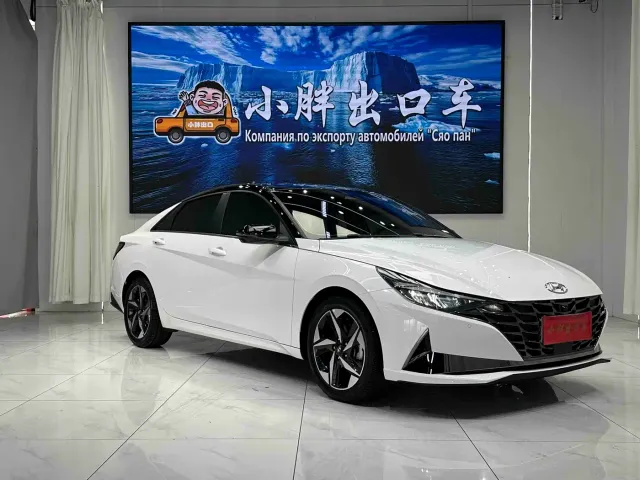 Hyundai Elantra — Фото автомобиля 3