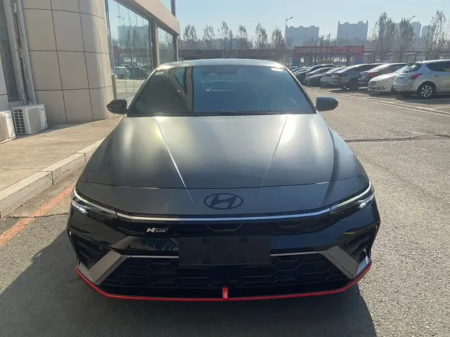 Hyundai Elantra — Фото автомобиля 2