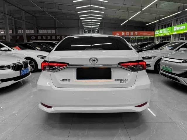Toyota Corolla — Фото автомобиля 5
