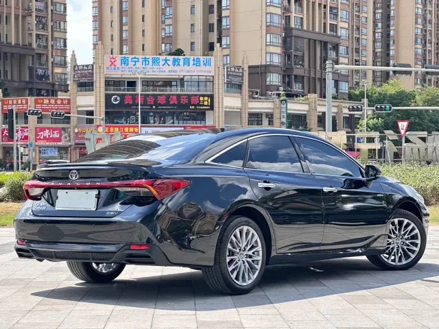 Toyota Avalon — Фото автомобиля 5