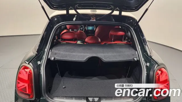 Mini Cooper Cooper 5 дверей Resolute Edition — Фото автомобиля 17