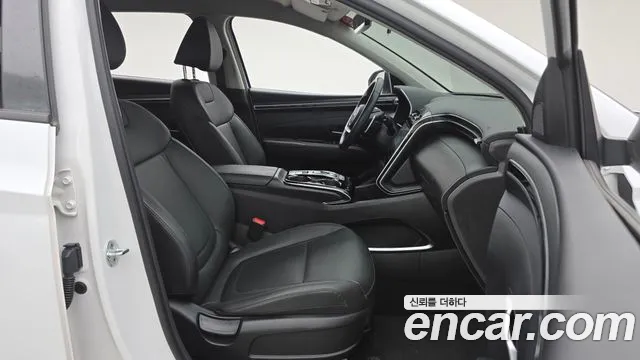 Hyundai Tucson Tucson (NX4) Бензин 1.6 турбо 2WD — Фото автомобиля 11