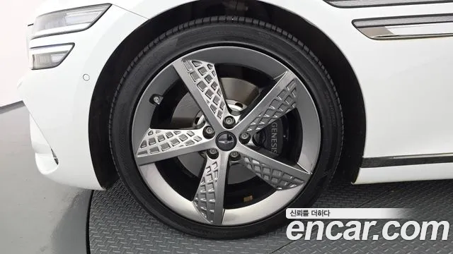 Genesis G80 RG3 — Фото автомобиля 5