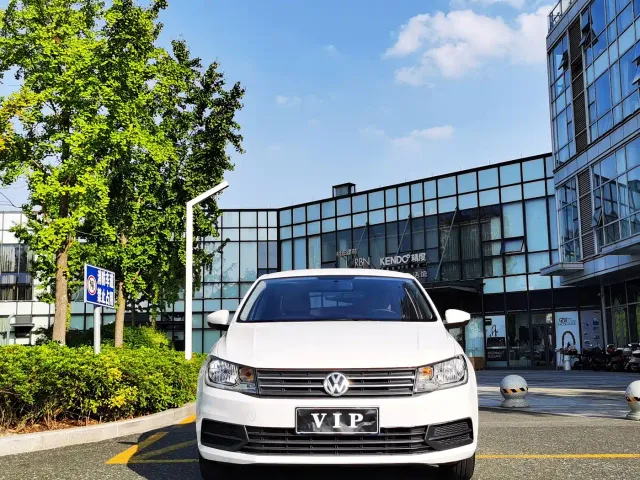 Volkswagen Santana — Фото автомобиля 2
