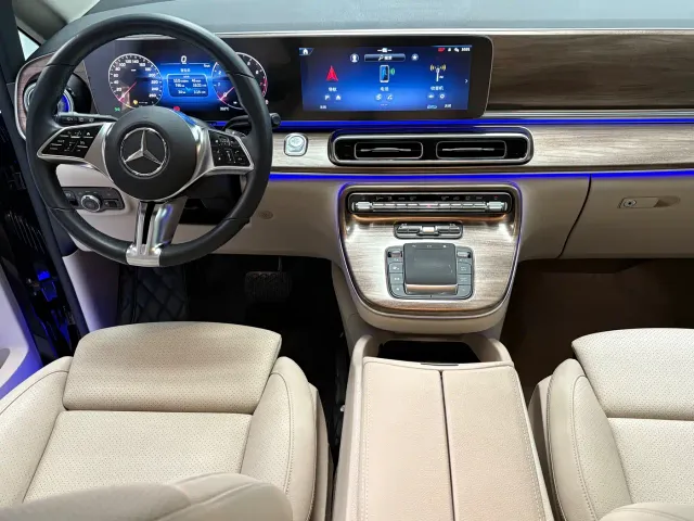 Mercedes-Benz V-Class — Фото автомобиля 5