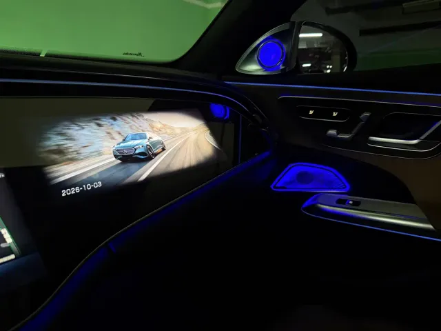 Mercedes-Benz E-Class — Фото автомобиля 20