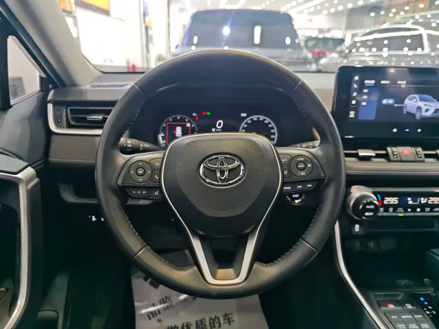 Toyota Wildlander — Фото автомобиля 15