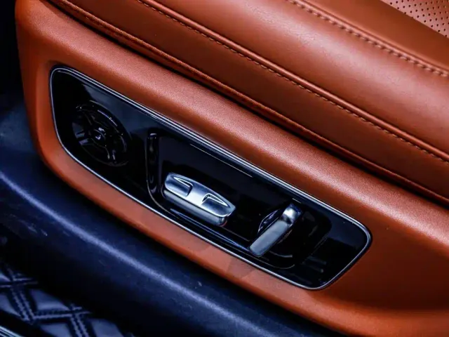 Li Auto Li L8 2023 Pro — Фото автомобиля 25