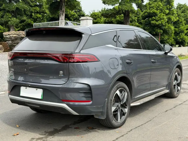 BYD Tang — Фото автомобиля 7